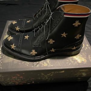 Gucci Leather Embroidered Brogue Boot In Black